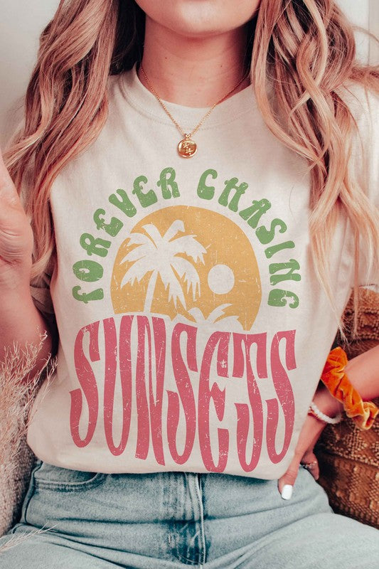 FOREVER CHASING SUNSETS GRAPHIC TEE